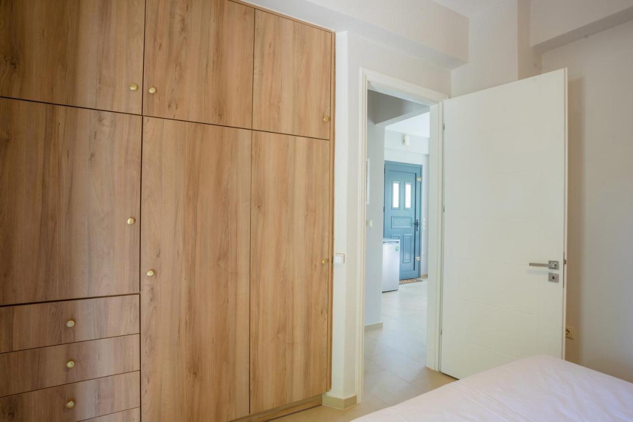 Irida'S Guesthouse Nikiana Bagian luar foto