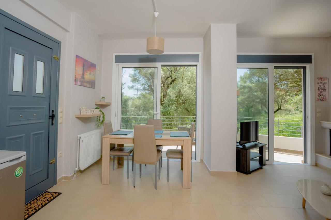 Irida'S Guesthouse Nikiana Bagian luar foto