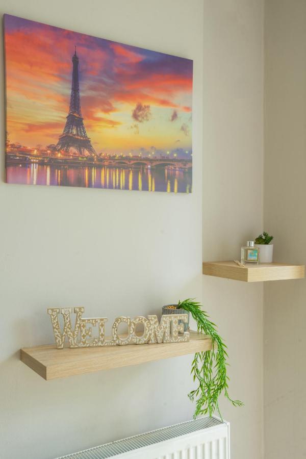 Irida'S Guesthouse Nikiana Bagian luar foto