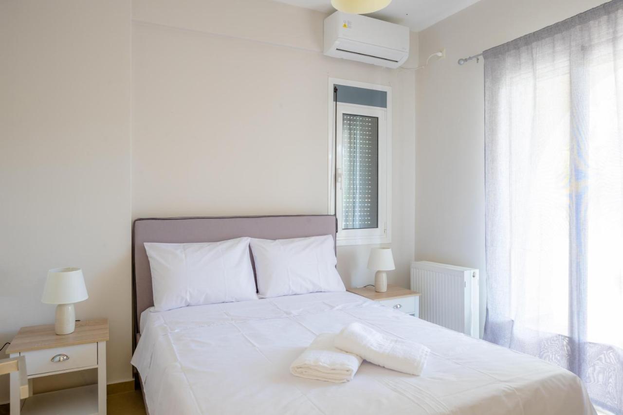 Irida'S Guesthouse Nikiana Bagian luar foto